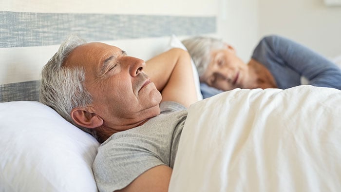 Neléčená spánková apnoe a vaše srdce: jaká jsou rizika?