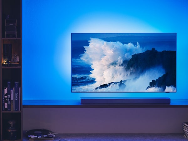 Televizor Philips Ambilight se soundbarem v harmonii