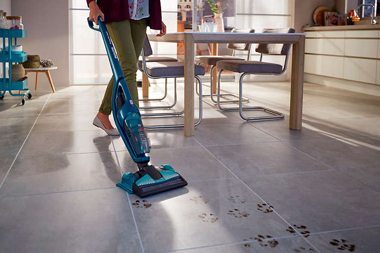 Philips PowerPro Aqua čištění podlahy