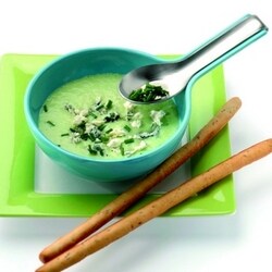 Recept na polévku z cibulek s plísňovým sýrem | Philips