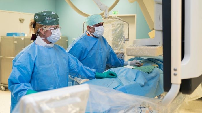 Ambicí Kurzu angiografie ve Fakultní nemocnici v Hradci Králové je zvýšit řemeslnou a technickou úroveň provádění angiografií